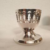 3 shells and 2 silver metal napkin rings