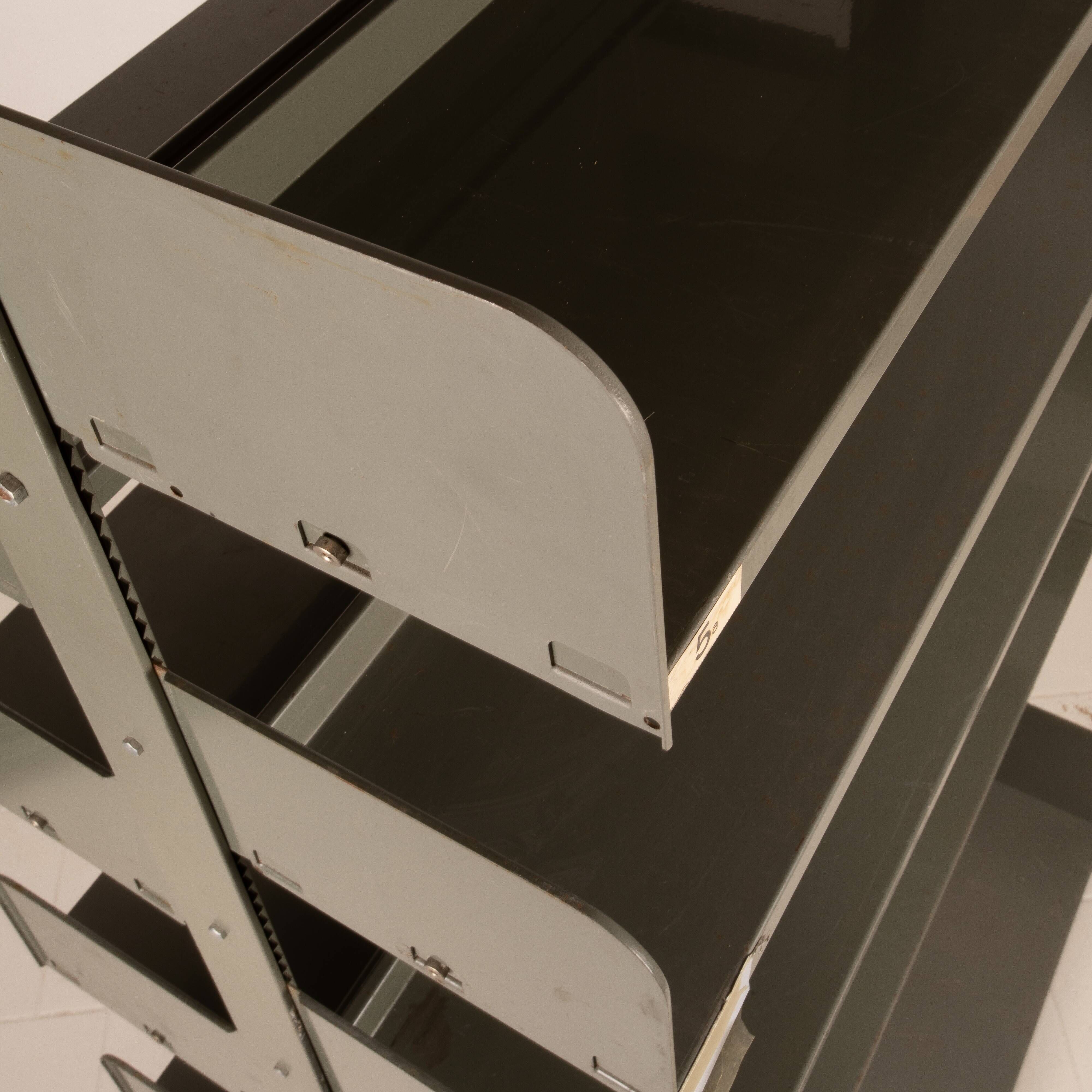 Congresso XL bookcase produced by Lips Vago