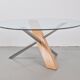 Table basse croisée postmoderne en bois, acier inoxydable et verre, Italie, années 1990.