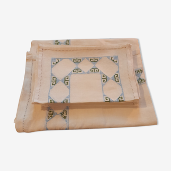 Nappe et serviettes brodés en lin