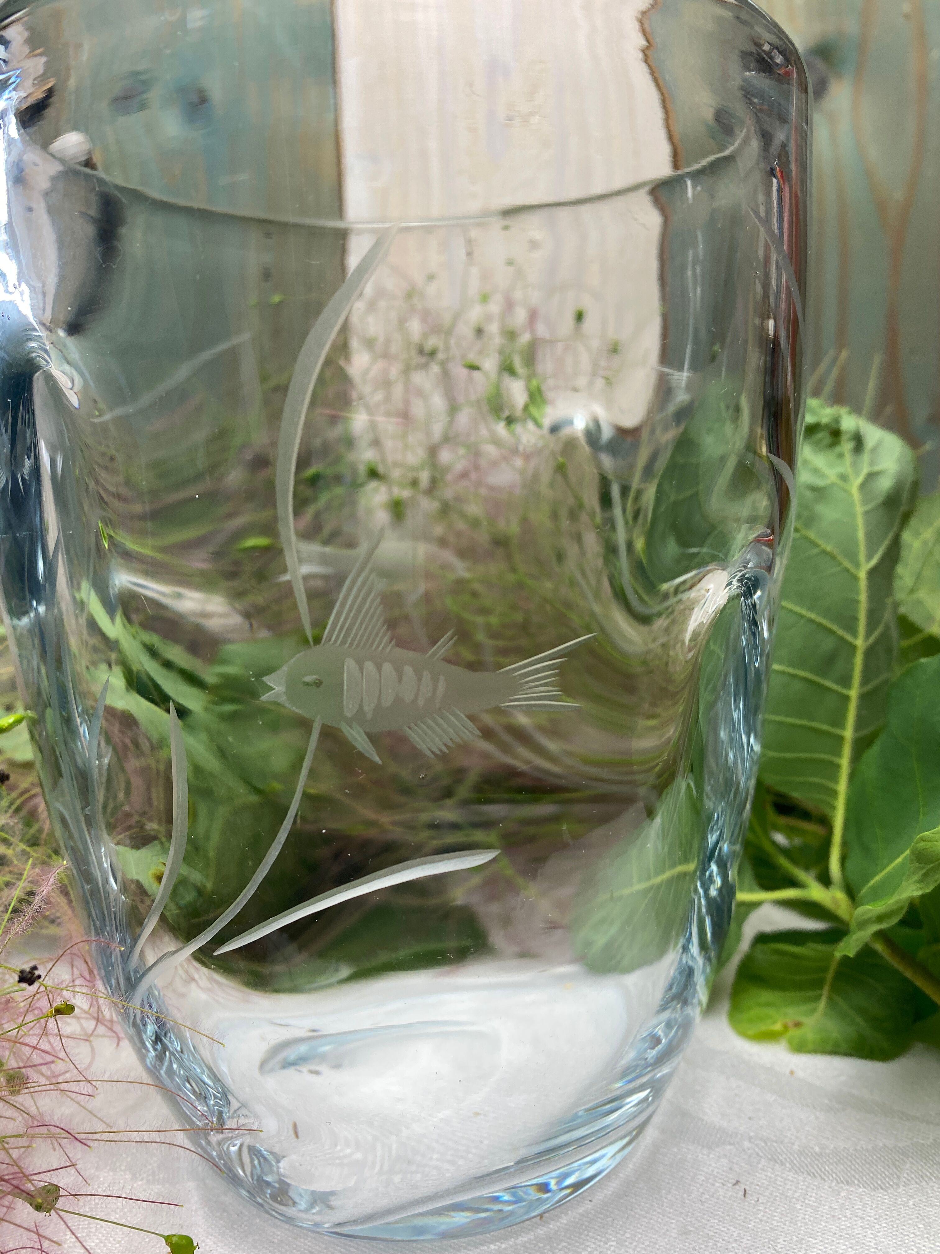 Pinched crystal vase engraved with vintage marine motifs