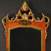 Miroir toscan laqué et doré du XXe siècle
