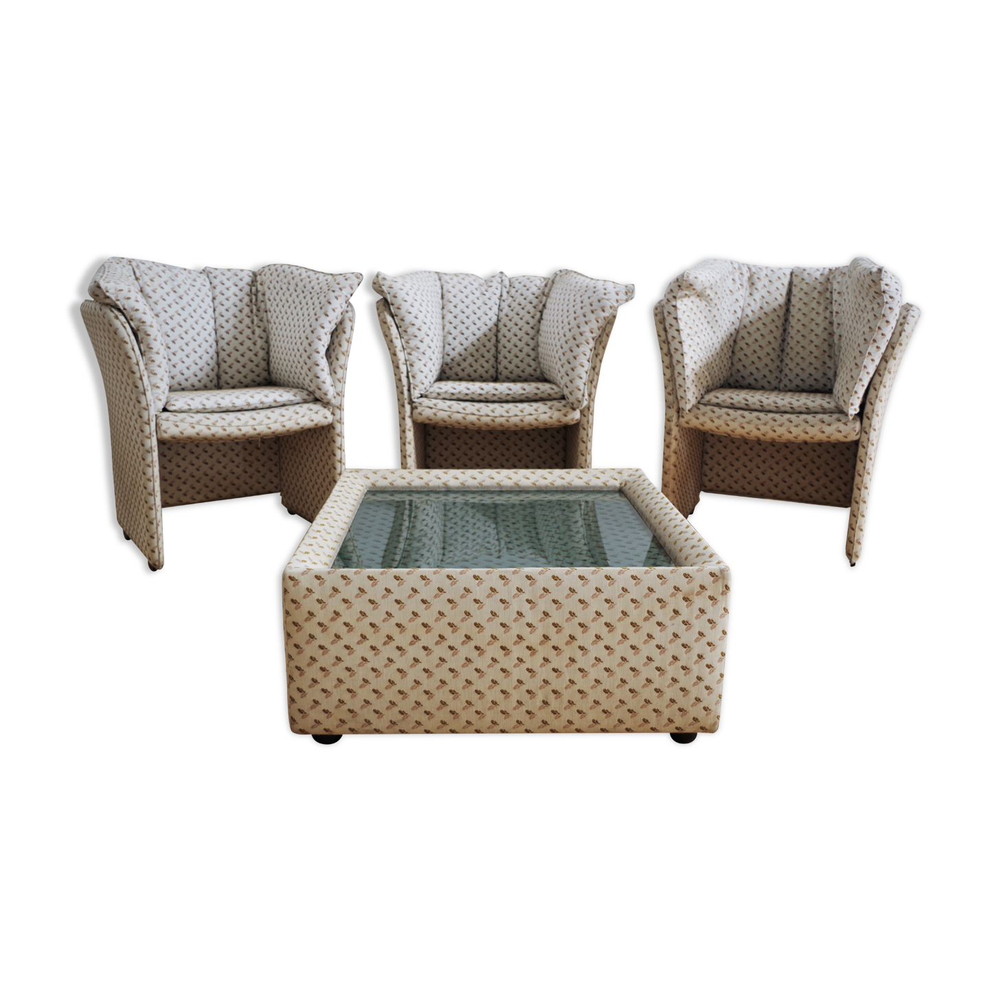 Armchairs and coffee table