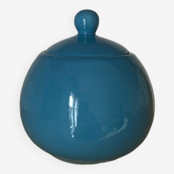 Round blue porcelain box