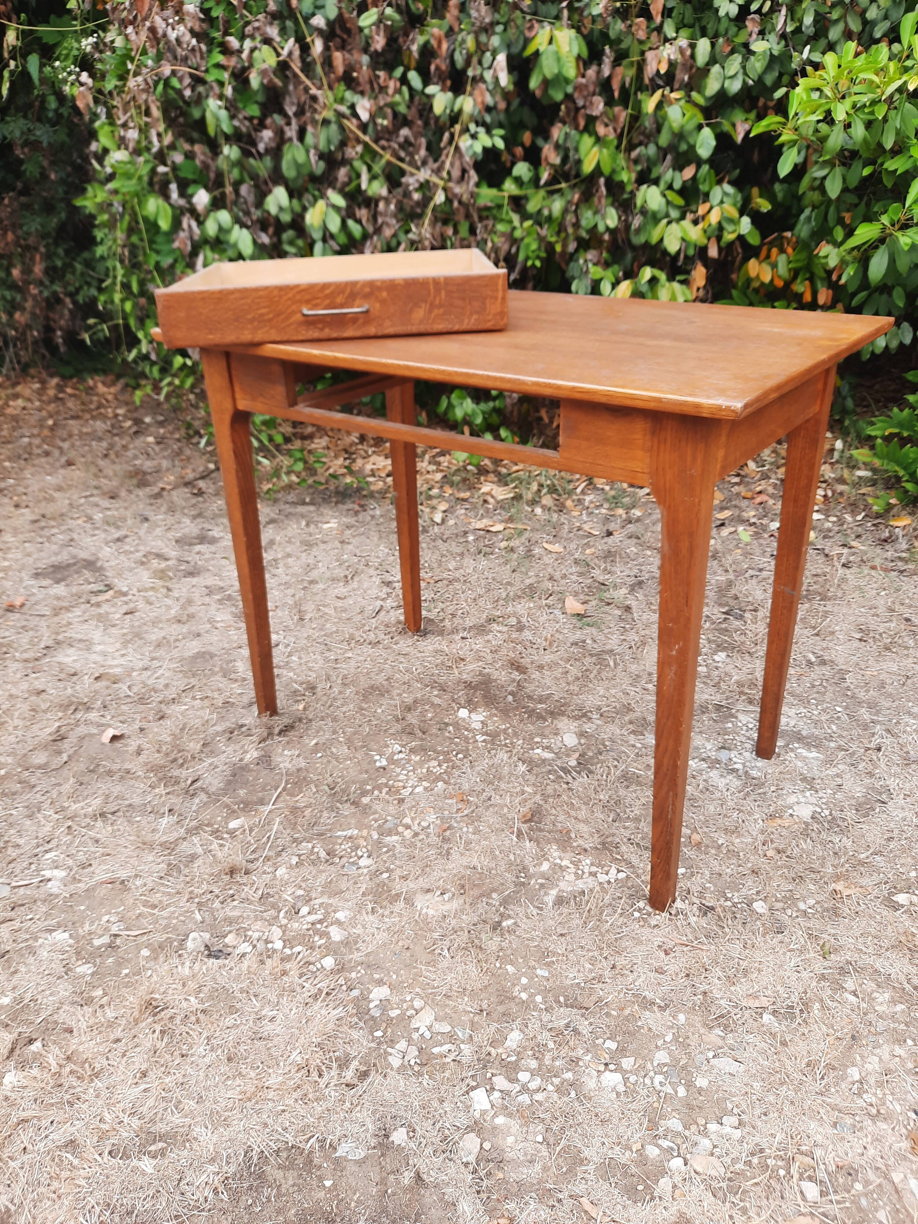 Table à écrire/table d'appoint