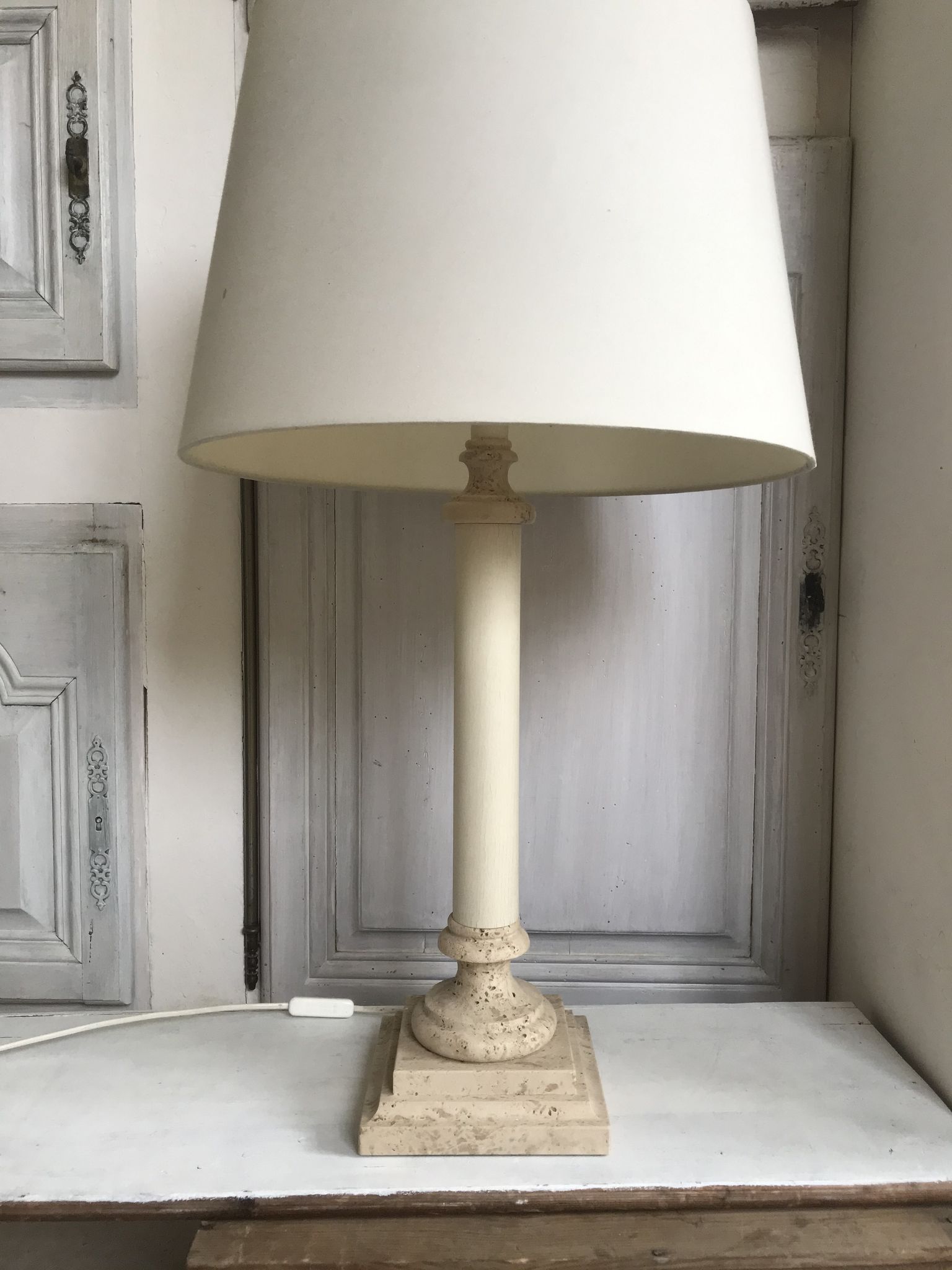 Pied de lampe en pierre le dauphin vintage 55cm