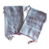 2 old embroidered guest towels