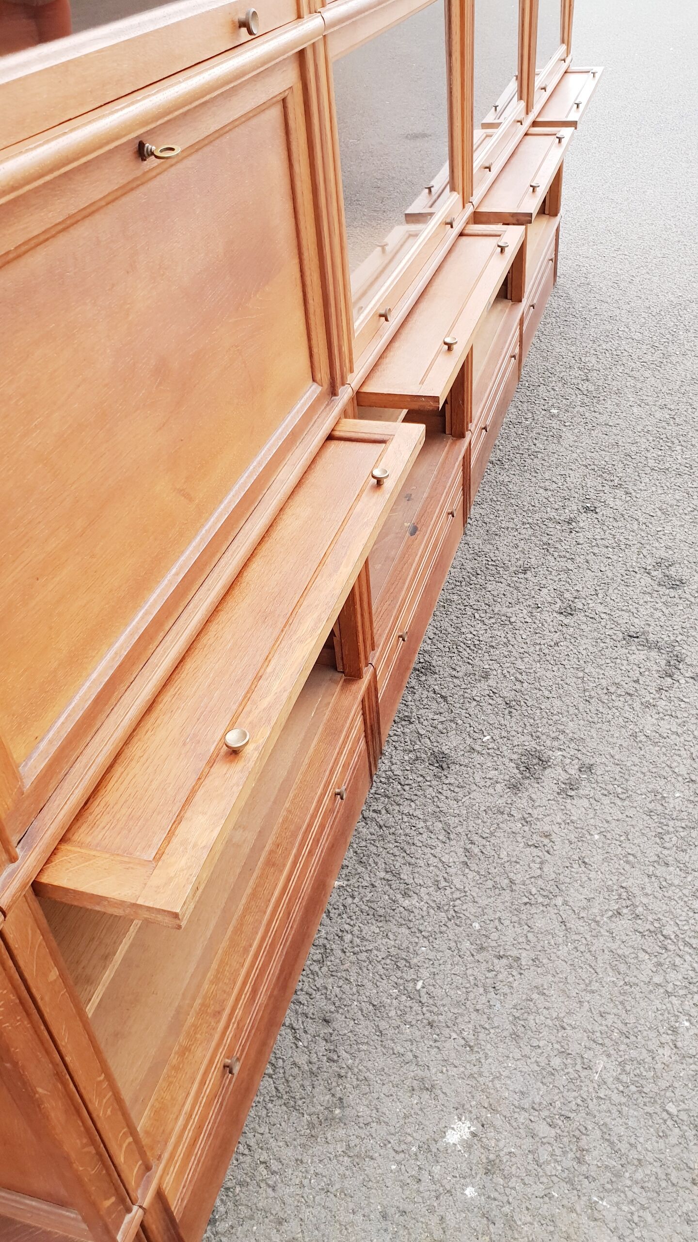Vintage notary library