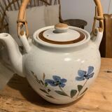 Teapot and bowl