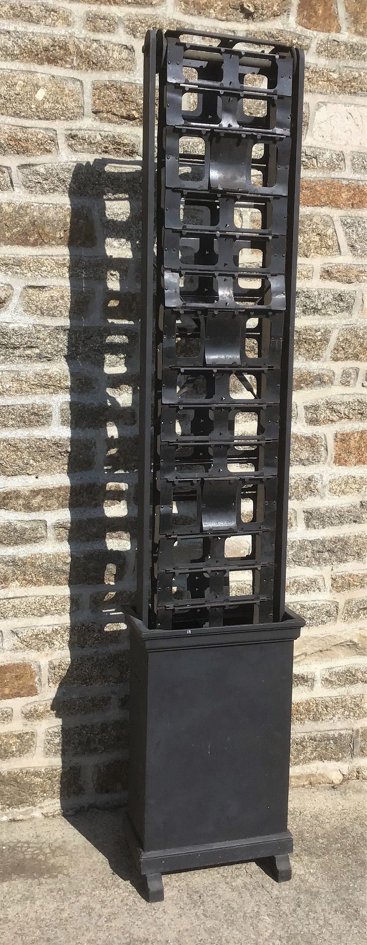 Former postcard drop-down display