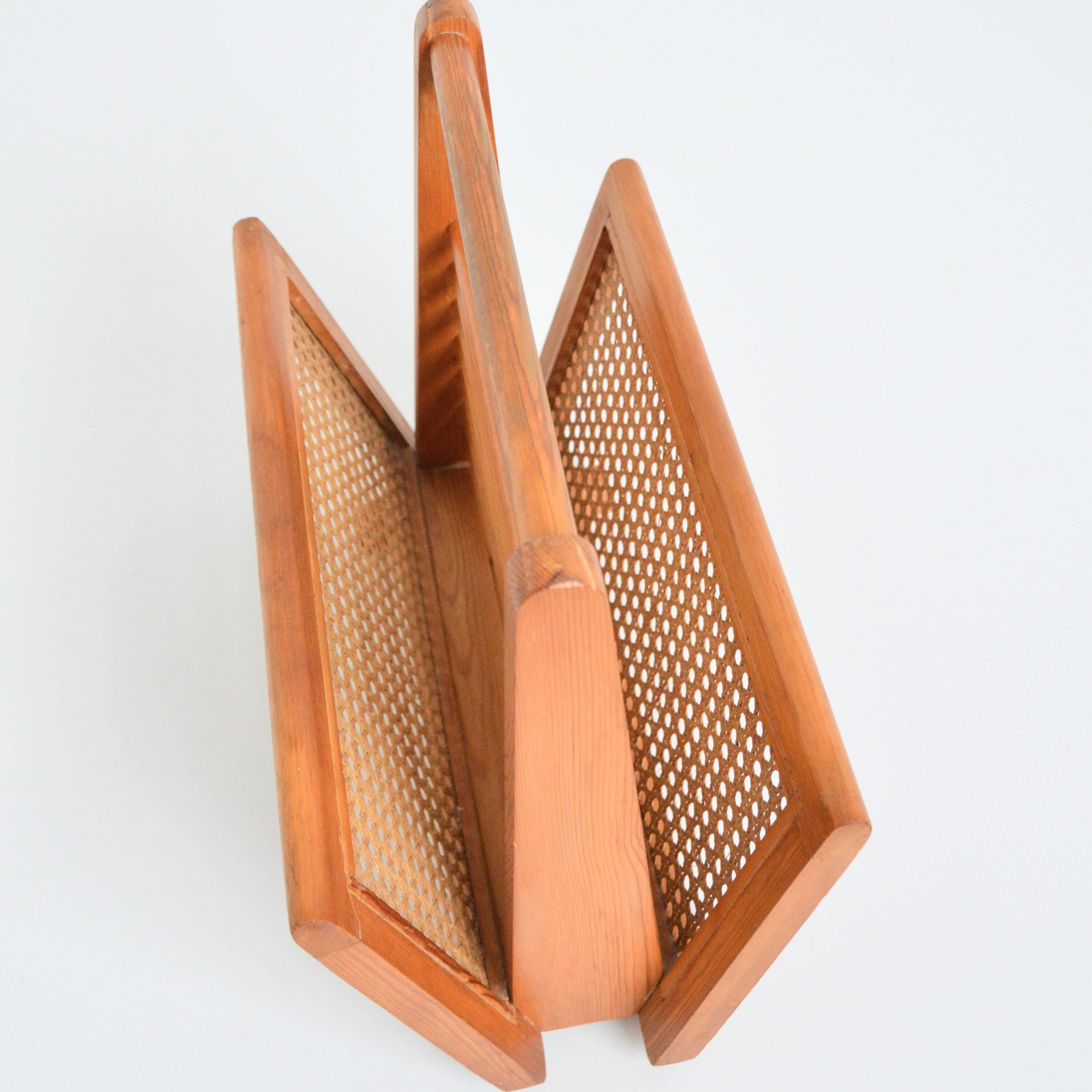 Porte revues bois et cannage 1960s