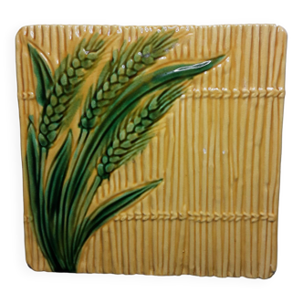 Trivet with ears of wheat decor