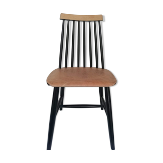 Scandinavian wood and black chair