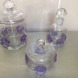 Three-piece glass-paste bathroom set