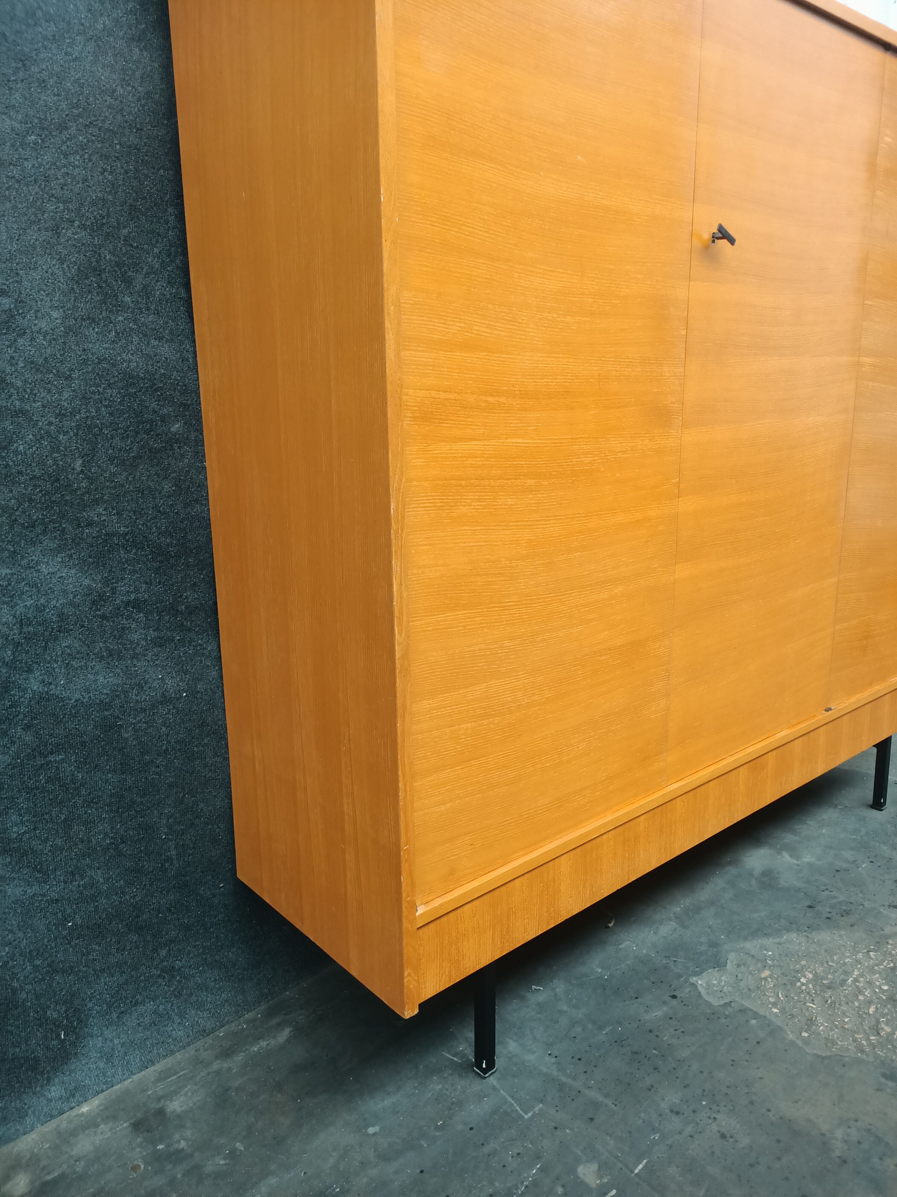 Buffet cabinet Gérard gueemonprez vintage
