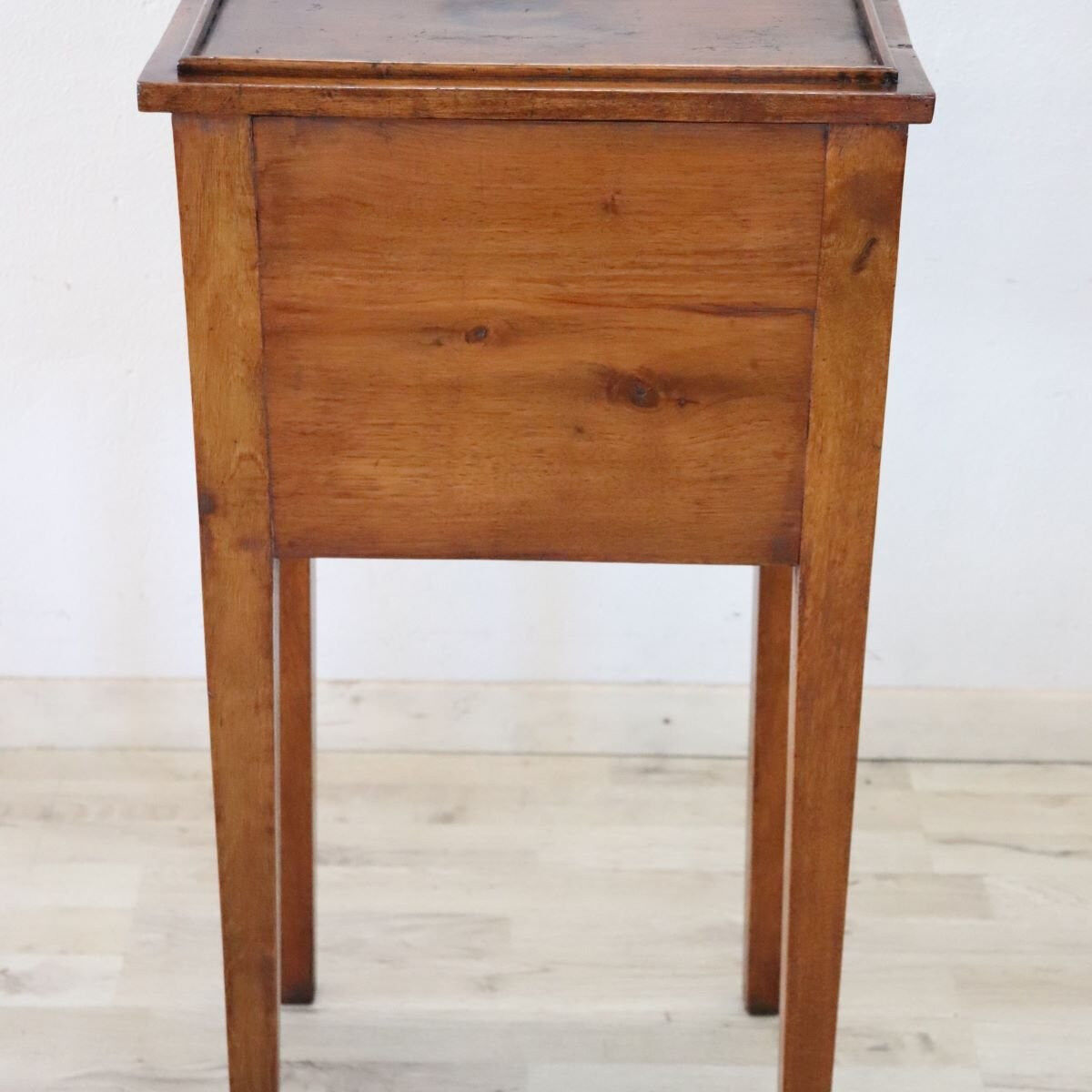Antique Nightstand In Walnut, Italy Early 19th Century