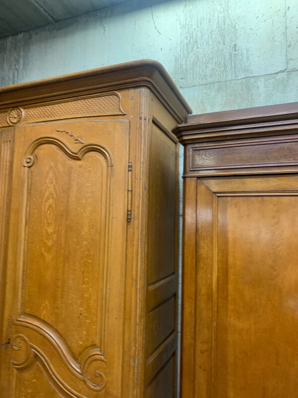 Armoire en chêne peint façon faux bois, XIXème s.