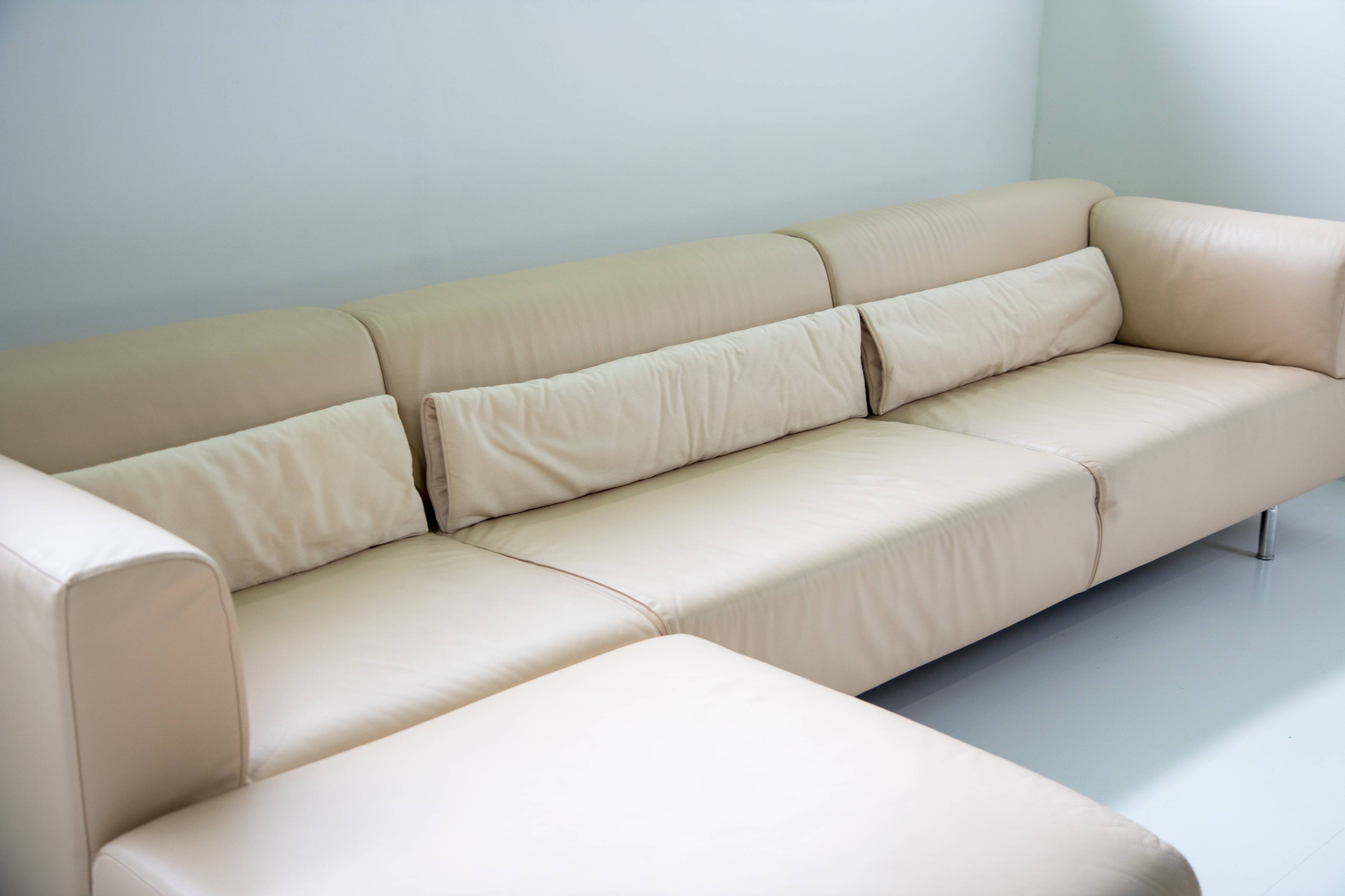 'Met' 250 Sofa by Piero Lissoni for Cassina (1996) – Italy