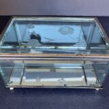 Glass jewelry box