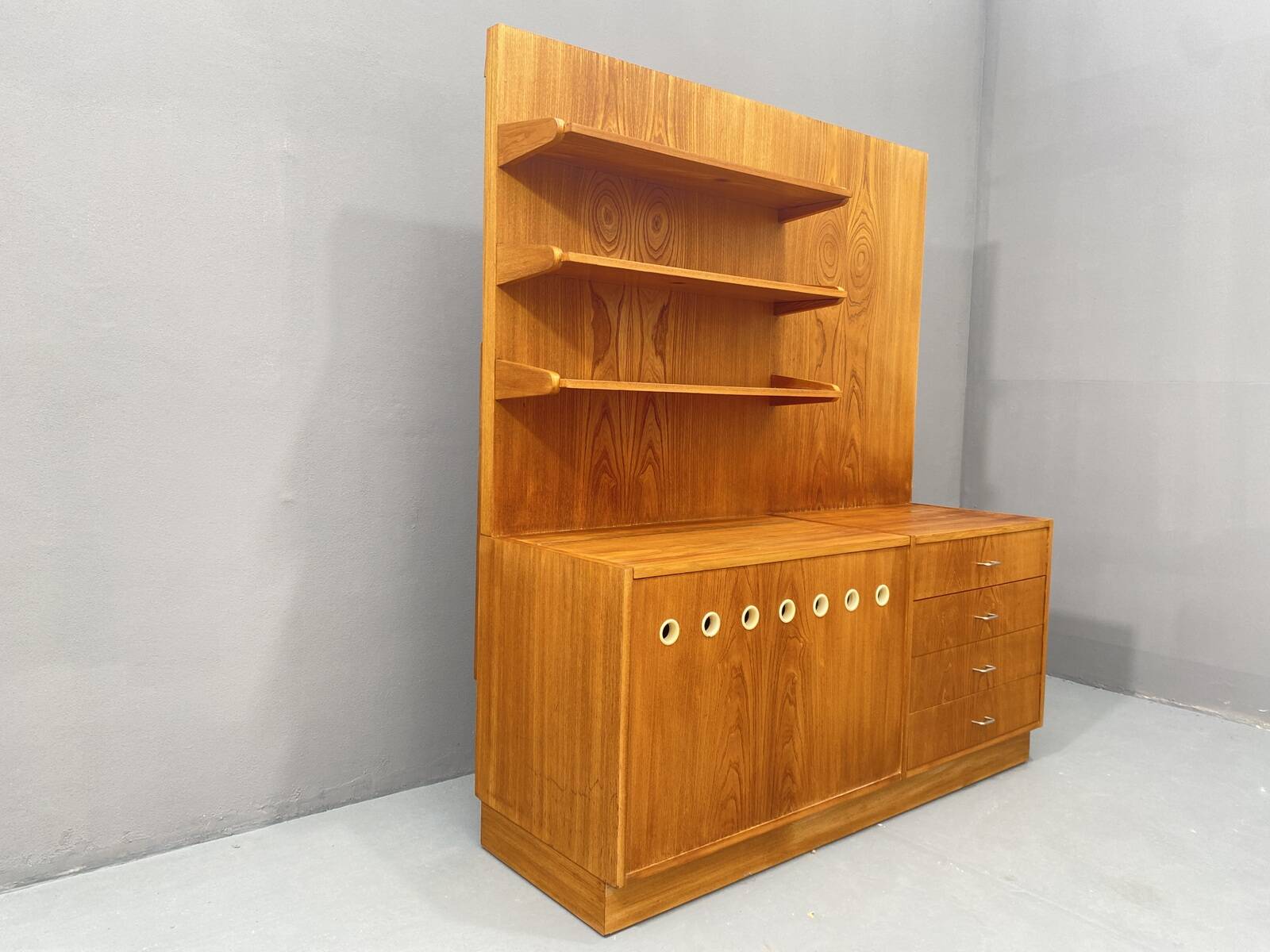 Système d'étagères murales du milieu du siècle par Český nábytek, 1960, Tchécoslovaquie