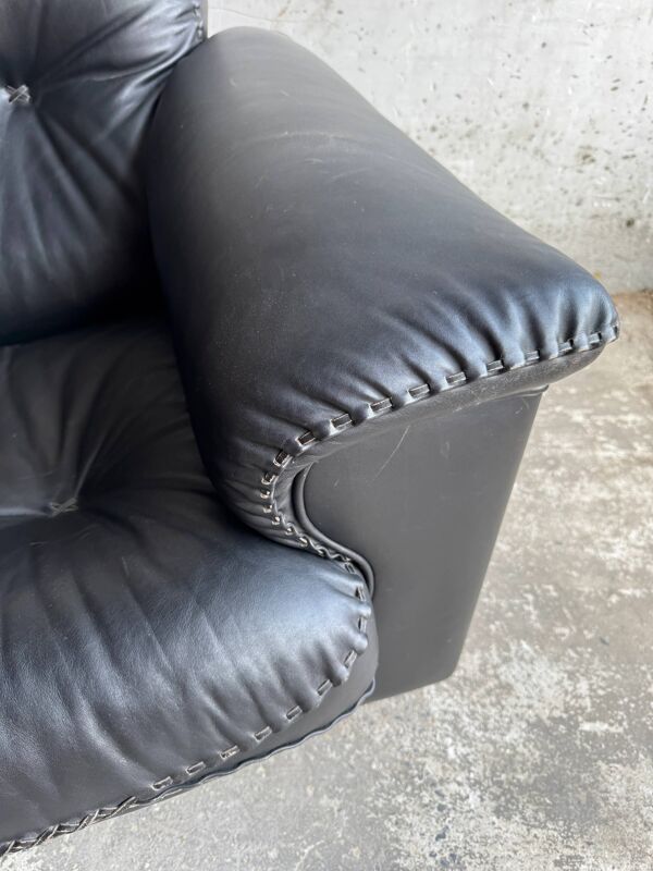 Fauteuil lounge en cuir noir De Sede DS-101 — Fauteuil suisse artisanal de style Mid-Century