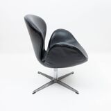 Danish Swan chair design Arne Jacobsen Fritz Hansen