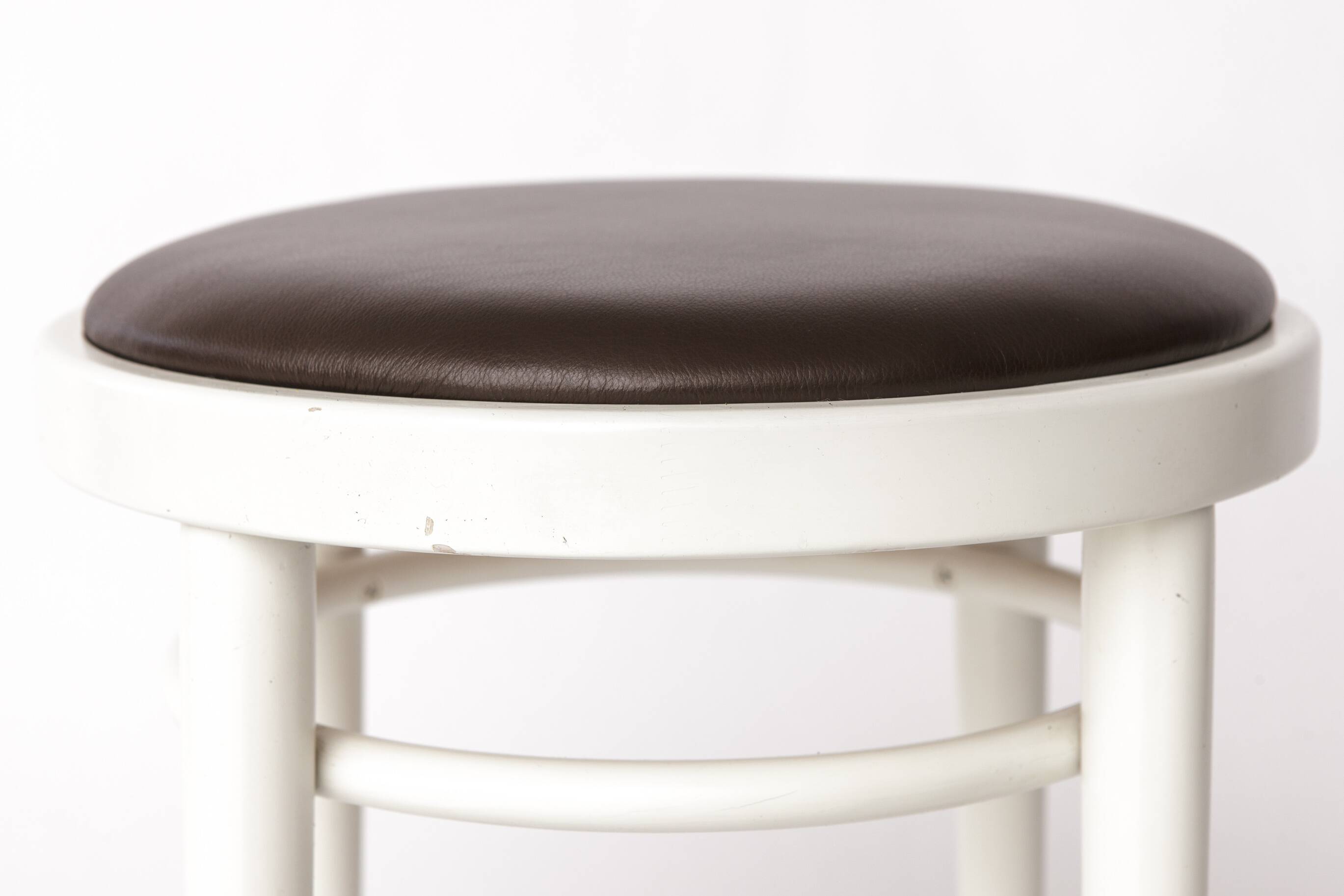 Vintage Thonet Stool – White Lacquered Wood & Brown Leather – 1990s–2000s
