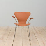 Series 7 chair model 3207 by Arne Jacobsen , Denmark 1980