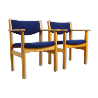 Paire de fauteuils en chêne massif Hans Wegner pour Getama