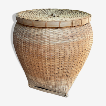 Covered bamboo basket