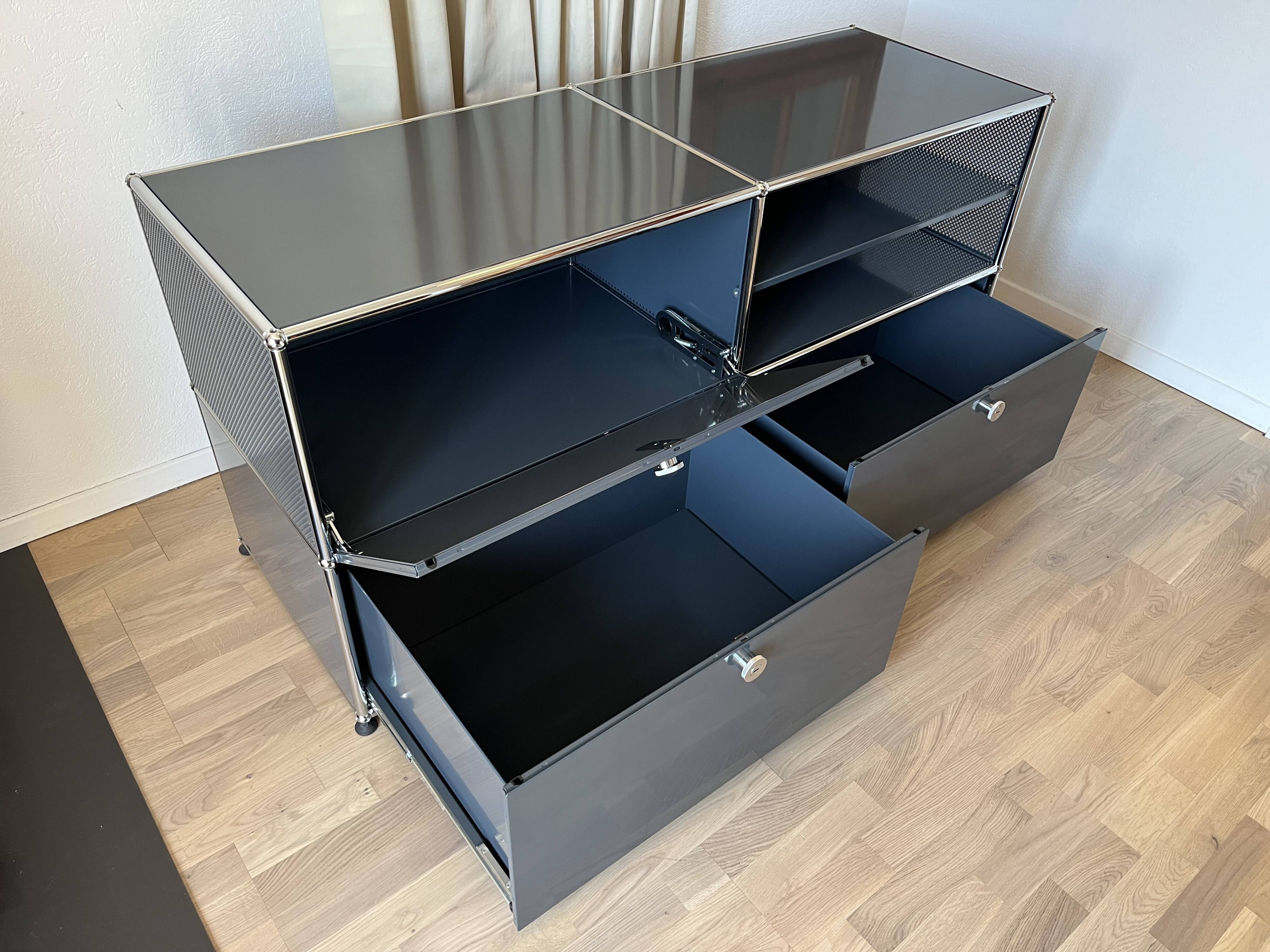 USM Haller chest of drawers in Anthracite Grey