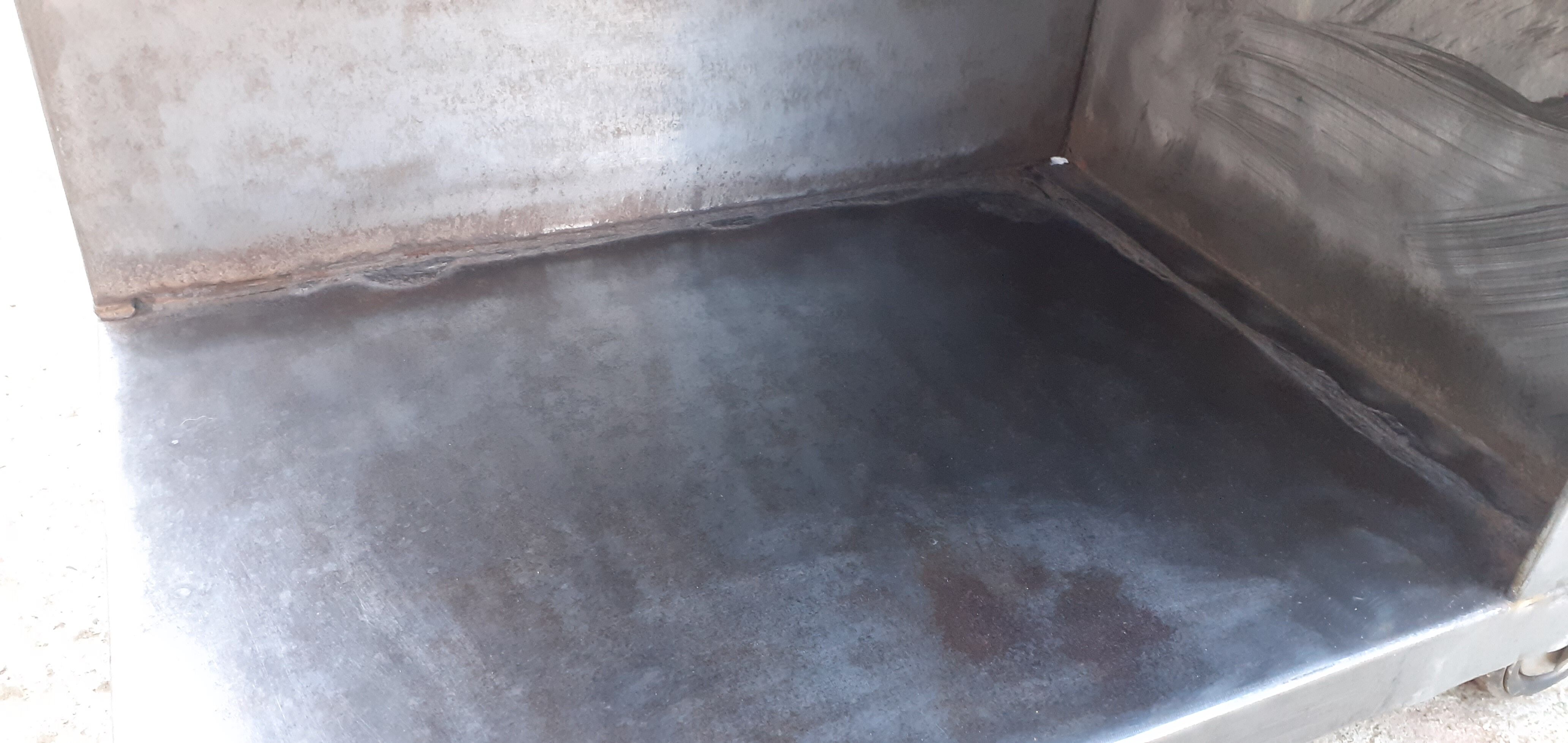 Metal service cabinet