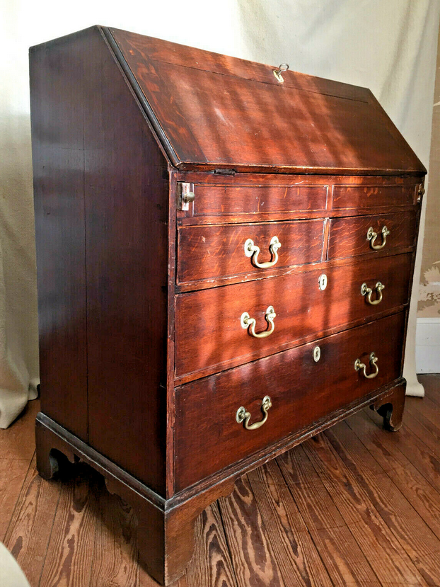 English oak scriban early 18th. Queen Anne Slope Office