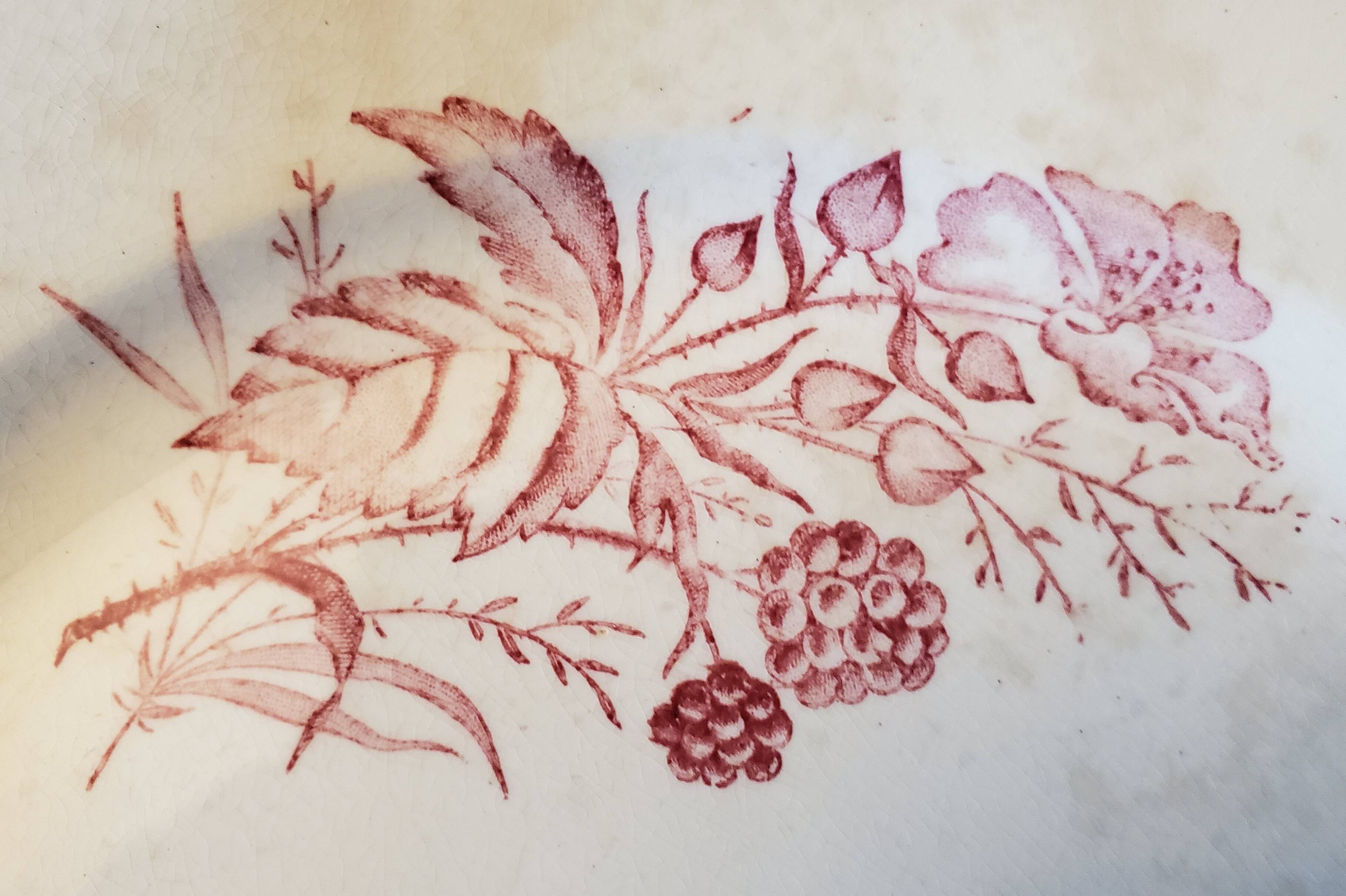 Assiettes terre de fer rose collection "mûres"