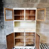 Ancien buffet de cuisine