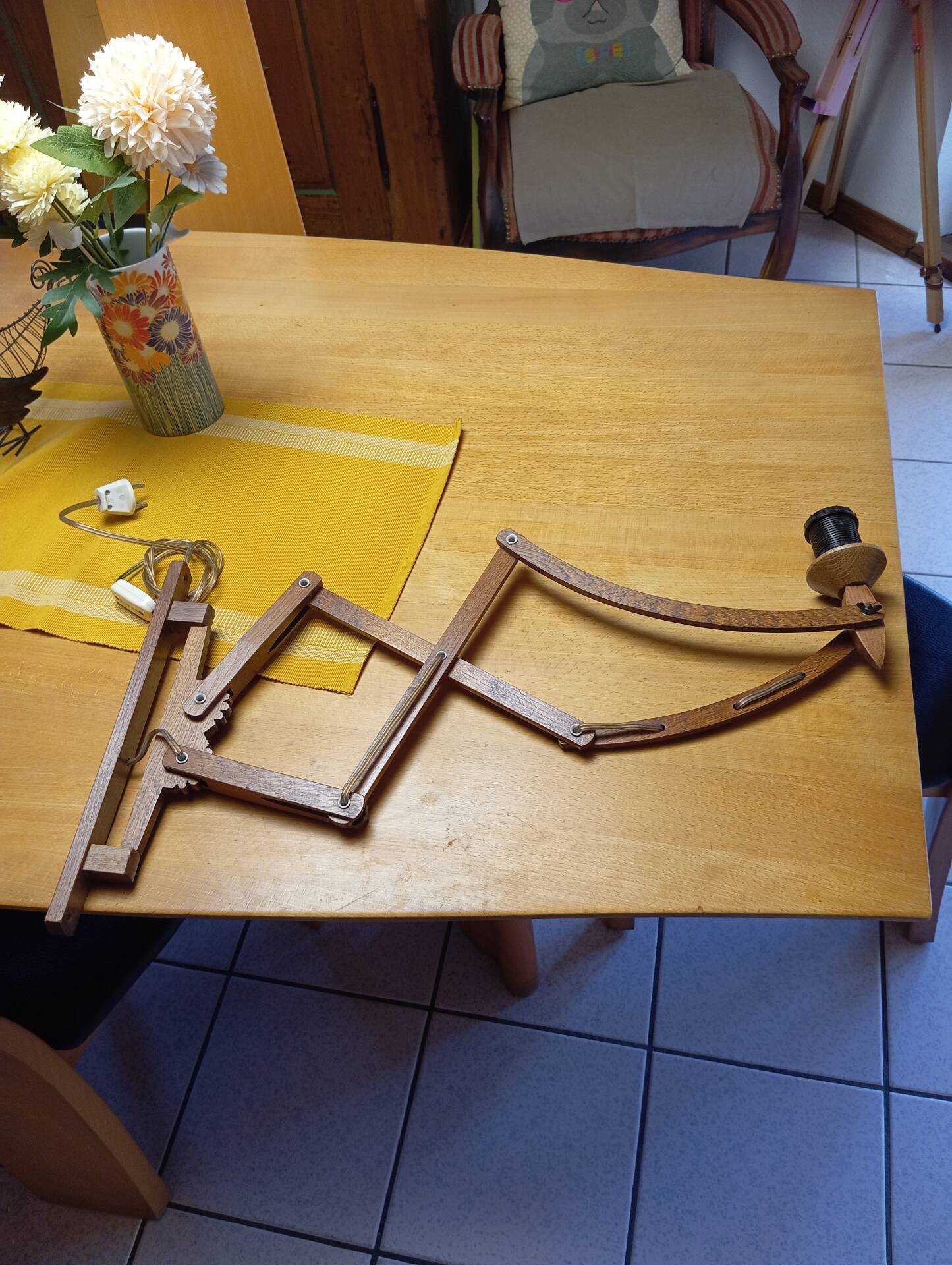 Applique murale extensible en bois à pantographe (