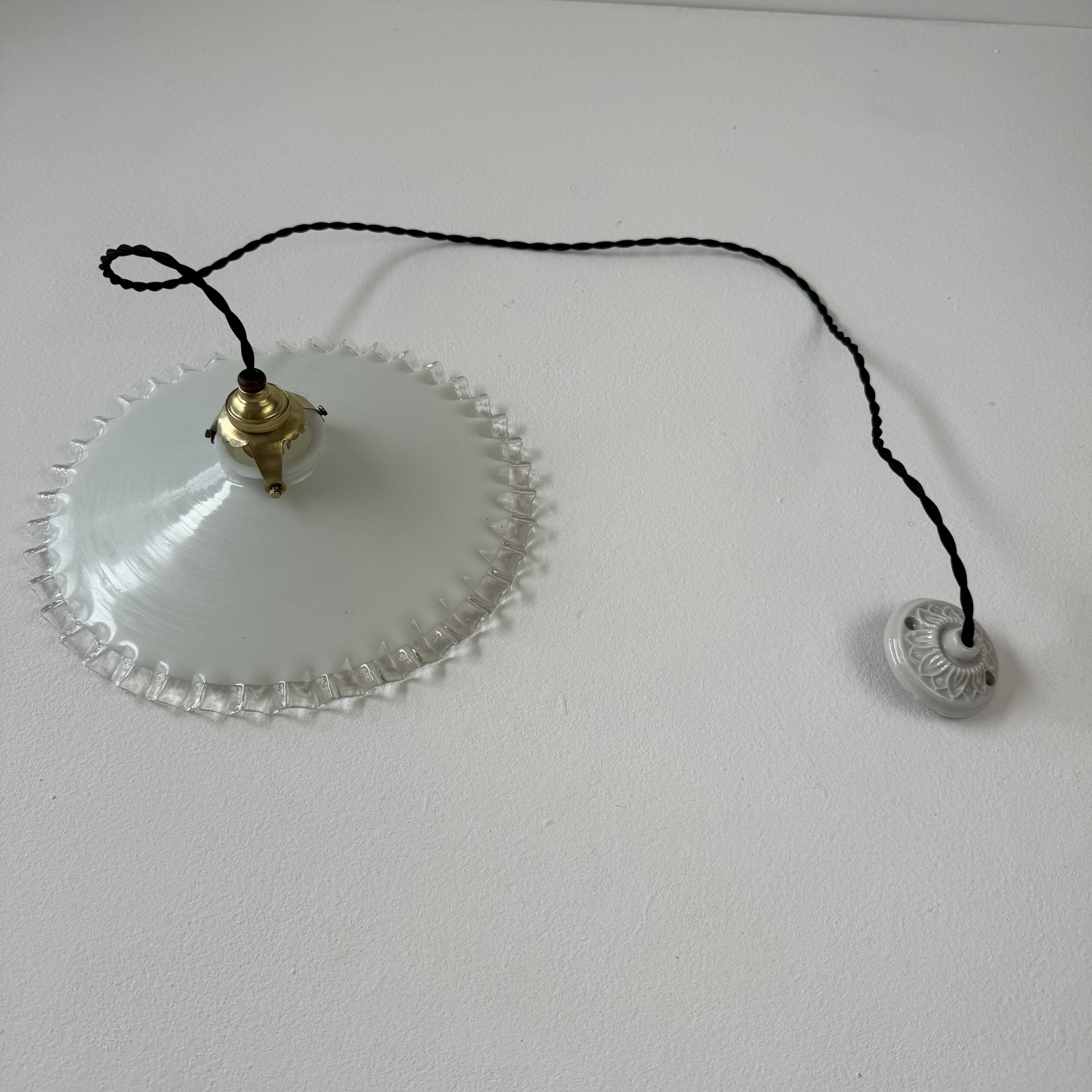 Old opaline laced suspension 26.5 cm vintage