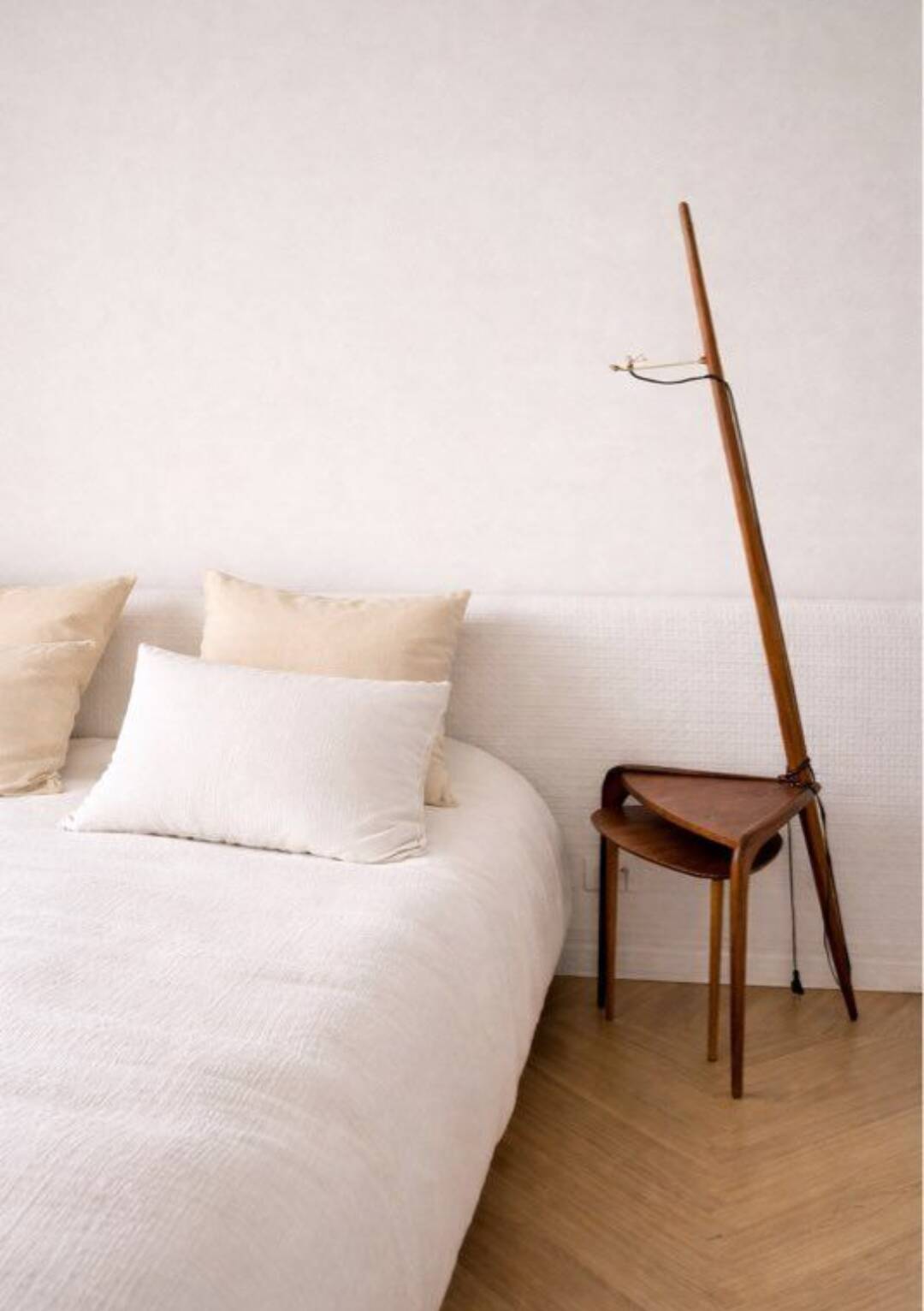 Rispal tripod floor lamp