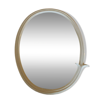 Oval mirror in vintage enameled white cast iron
