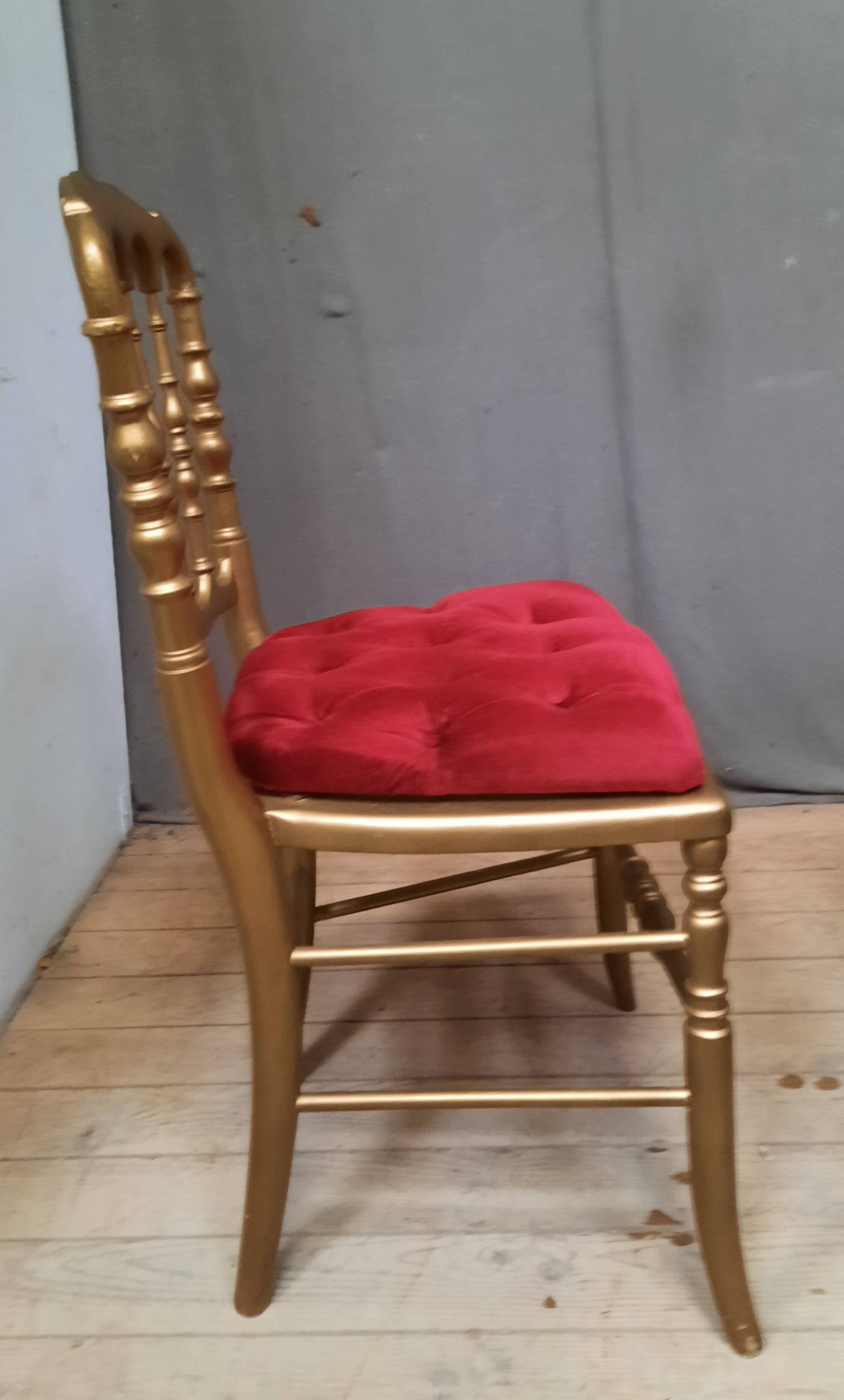 6 chaises de théâtre style Napoléon IIII