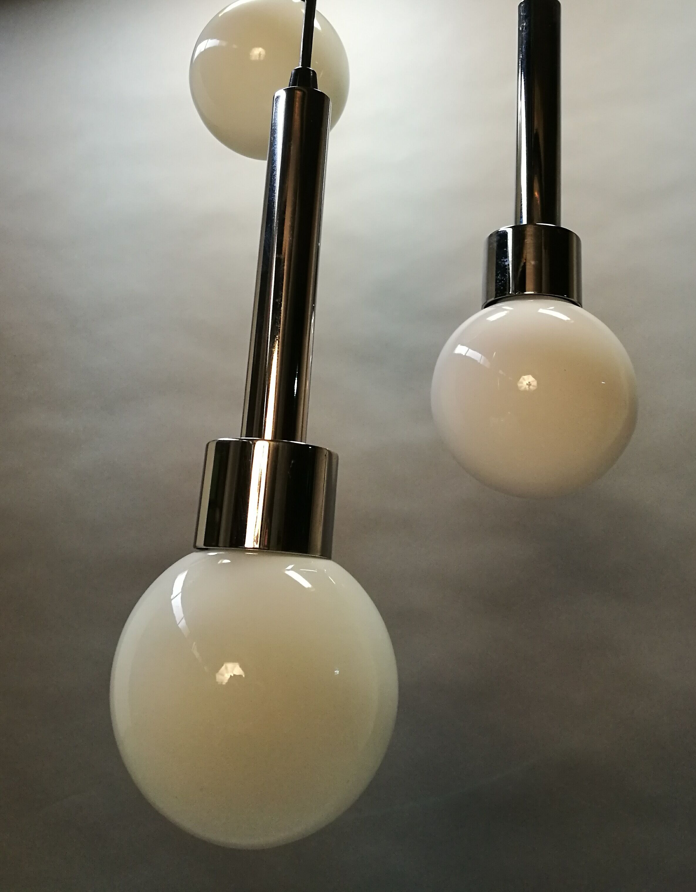 1970s Opaline Waterfall Pendant