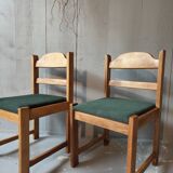 4 chaises en bois massif