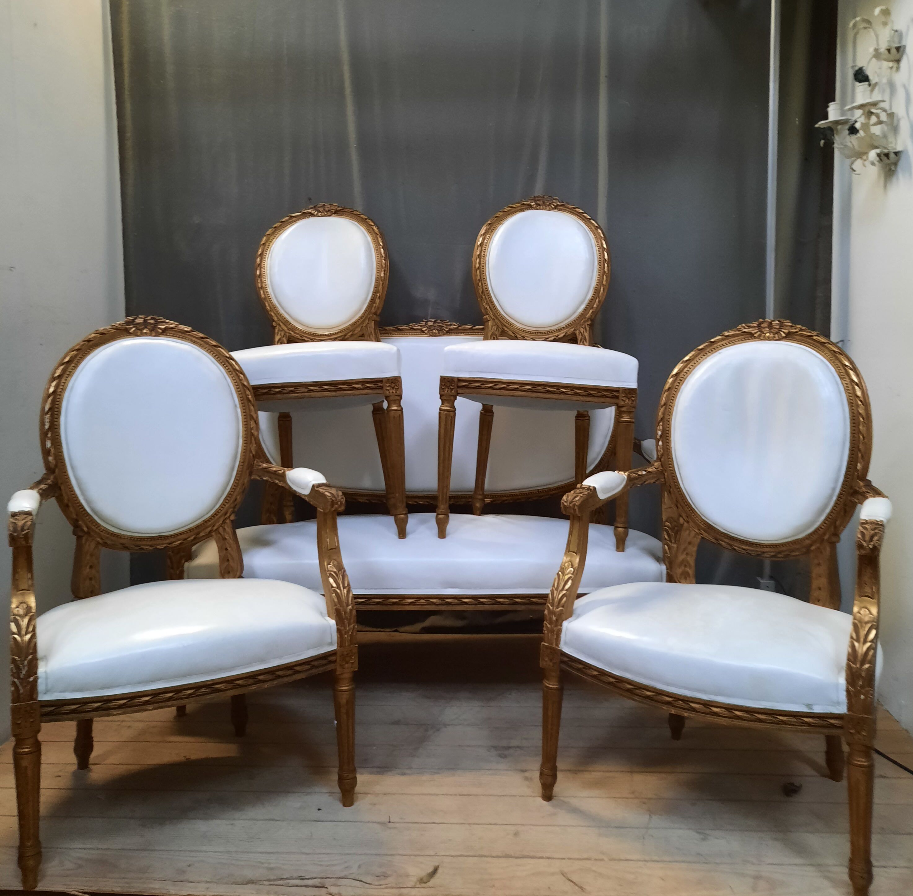 Louis XVI living room in gilded wood