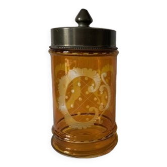 Pot en cristal de bohème ciselé ambré et étain, XIXème