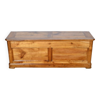 Cherrywood Landing Chest – Late 19th Century