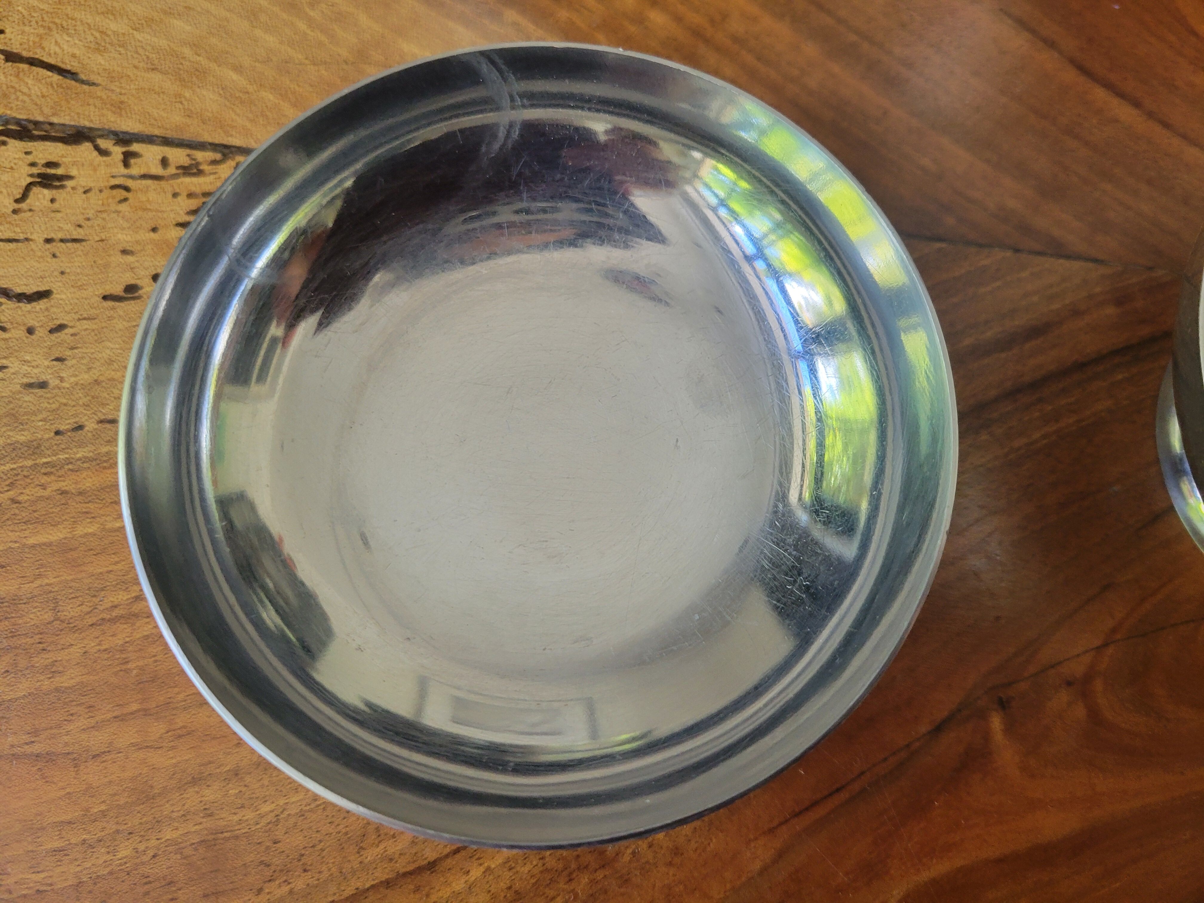 8 stainless steel ice cream bowls