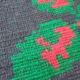 Tapis roumain tissé à la main, fond noir avec de grandes roses