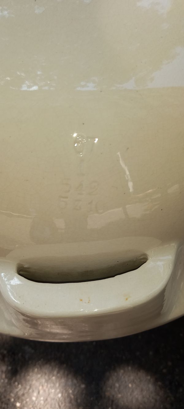 Ancien vasque de salle de bain