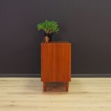 Classic chest of drawers