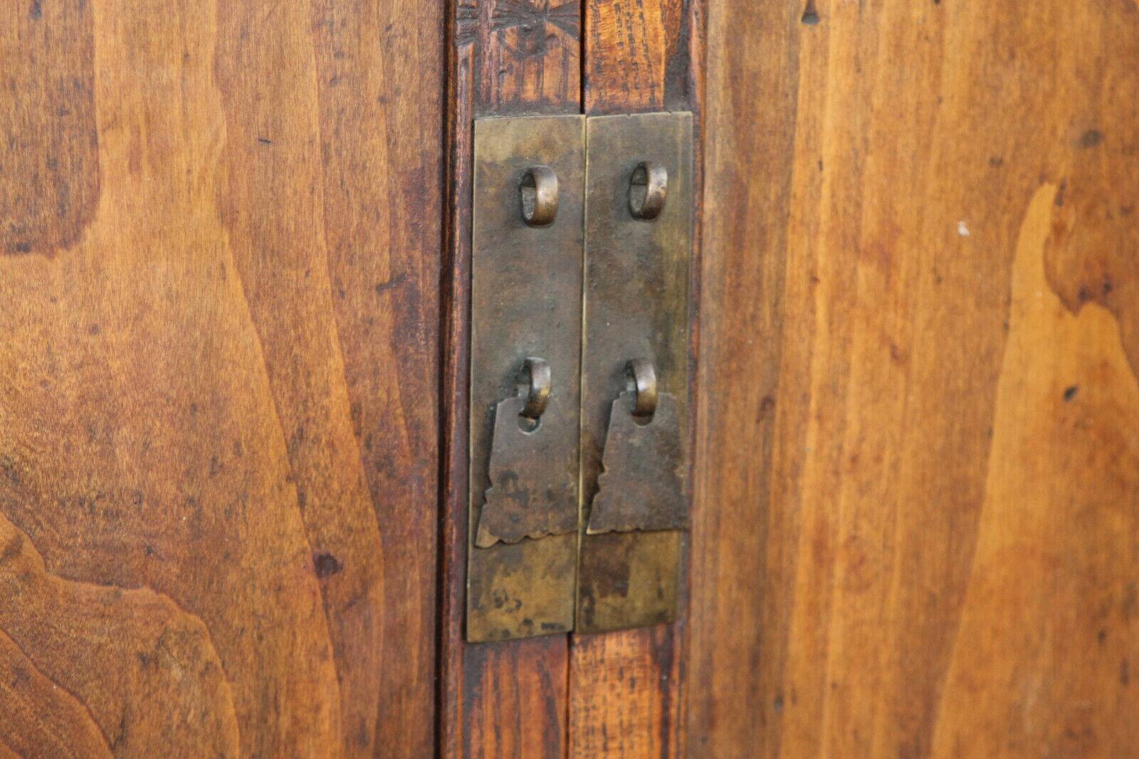 Armoire chinoise du XIXème.